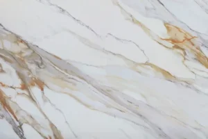 Композит кварца производителя Etna Quartz Calacatta Etna в бежевом оттенке