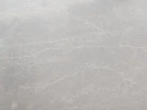 Кварцевый агломерат Nimbus от Stratos графитового цвета